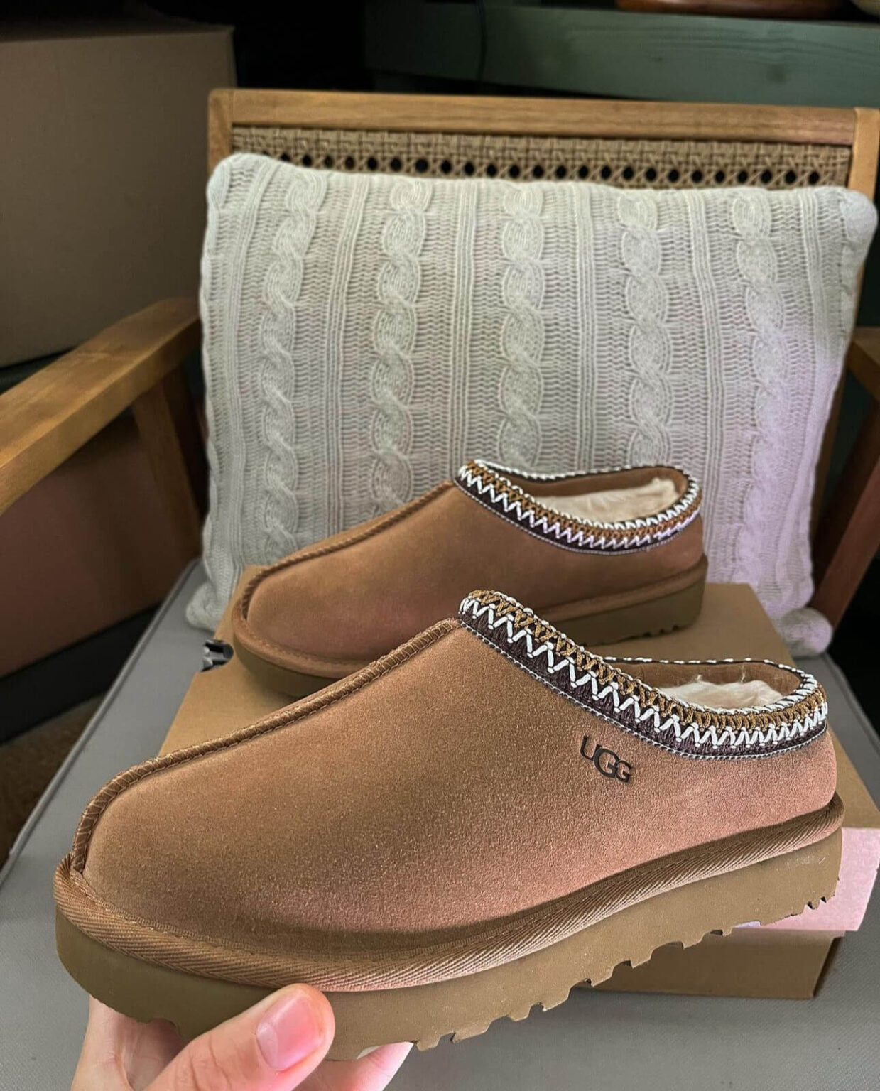 ugg tasman