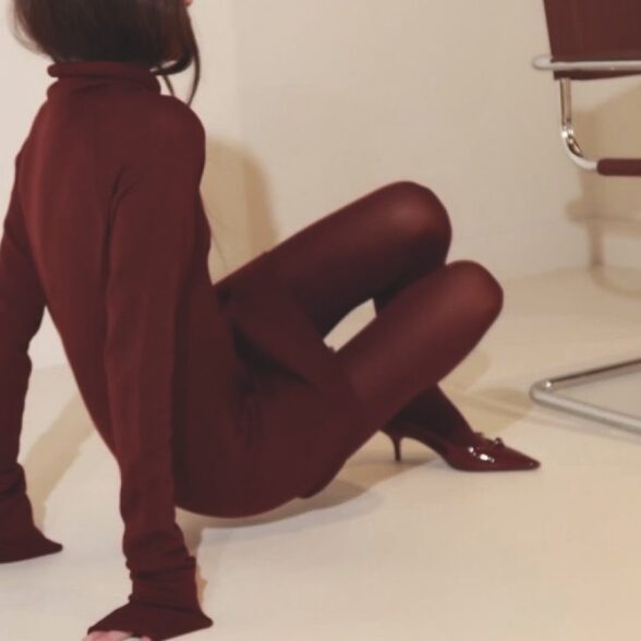 Burgundy tights main